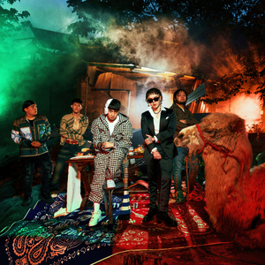 日本与黑人双渗透Videos
